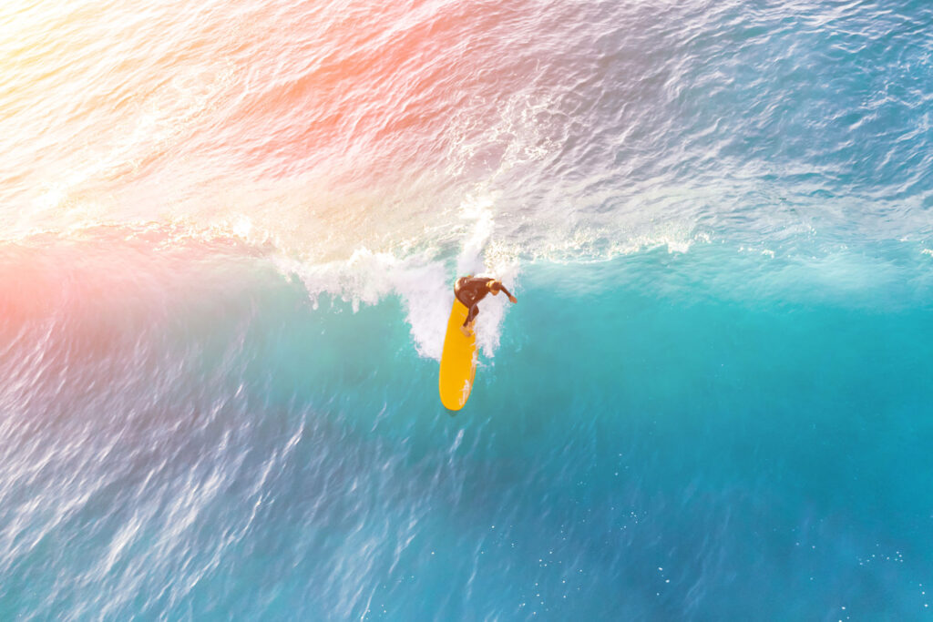 Achtsamkeit – Surfer reiten Wellen